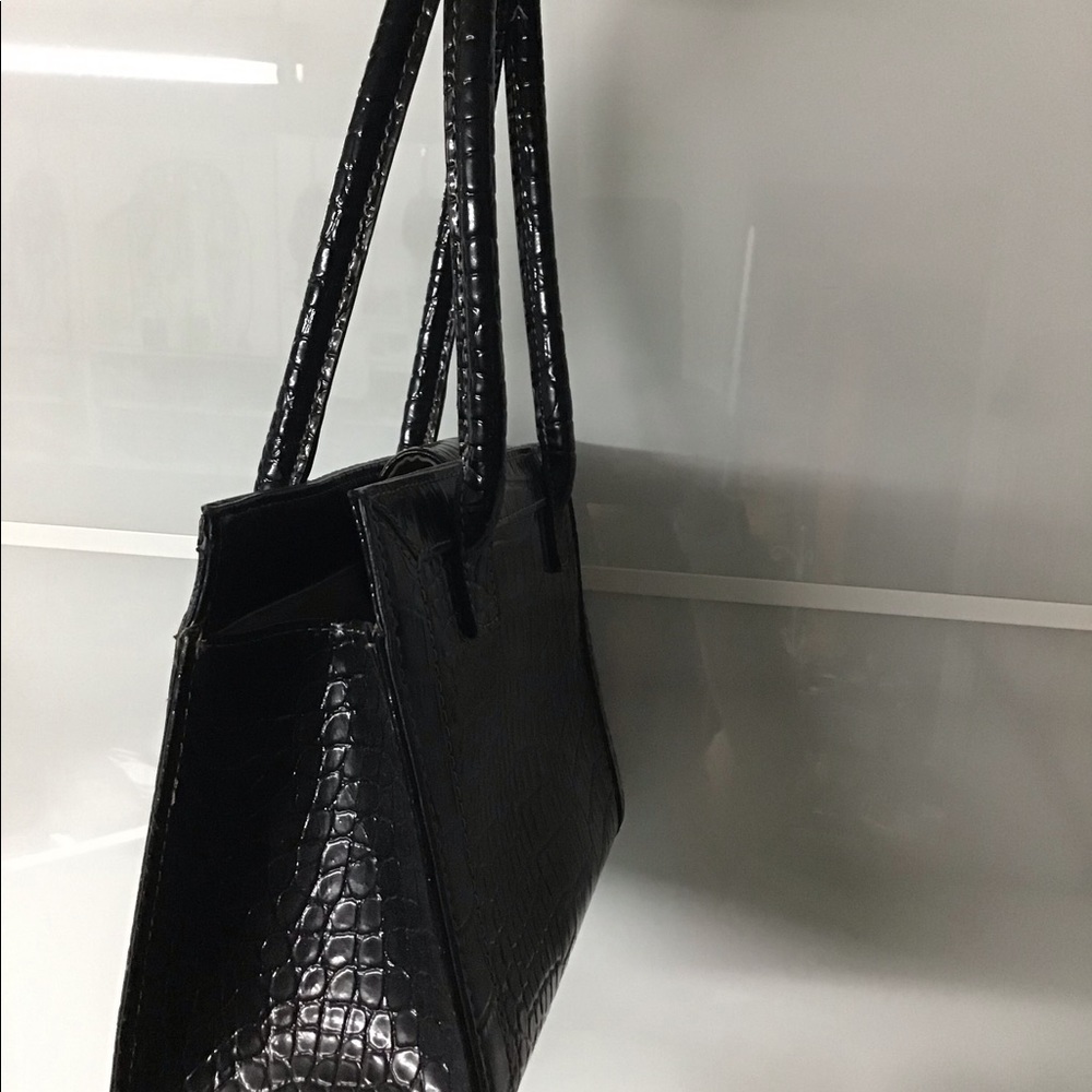 Bags - Picture 3 of 7